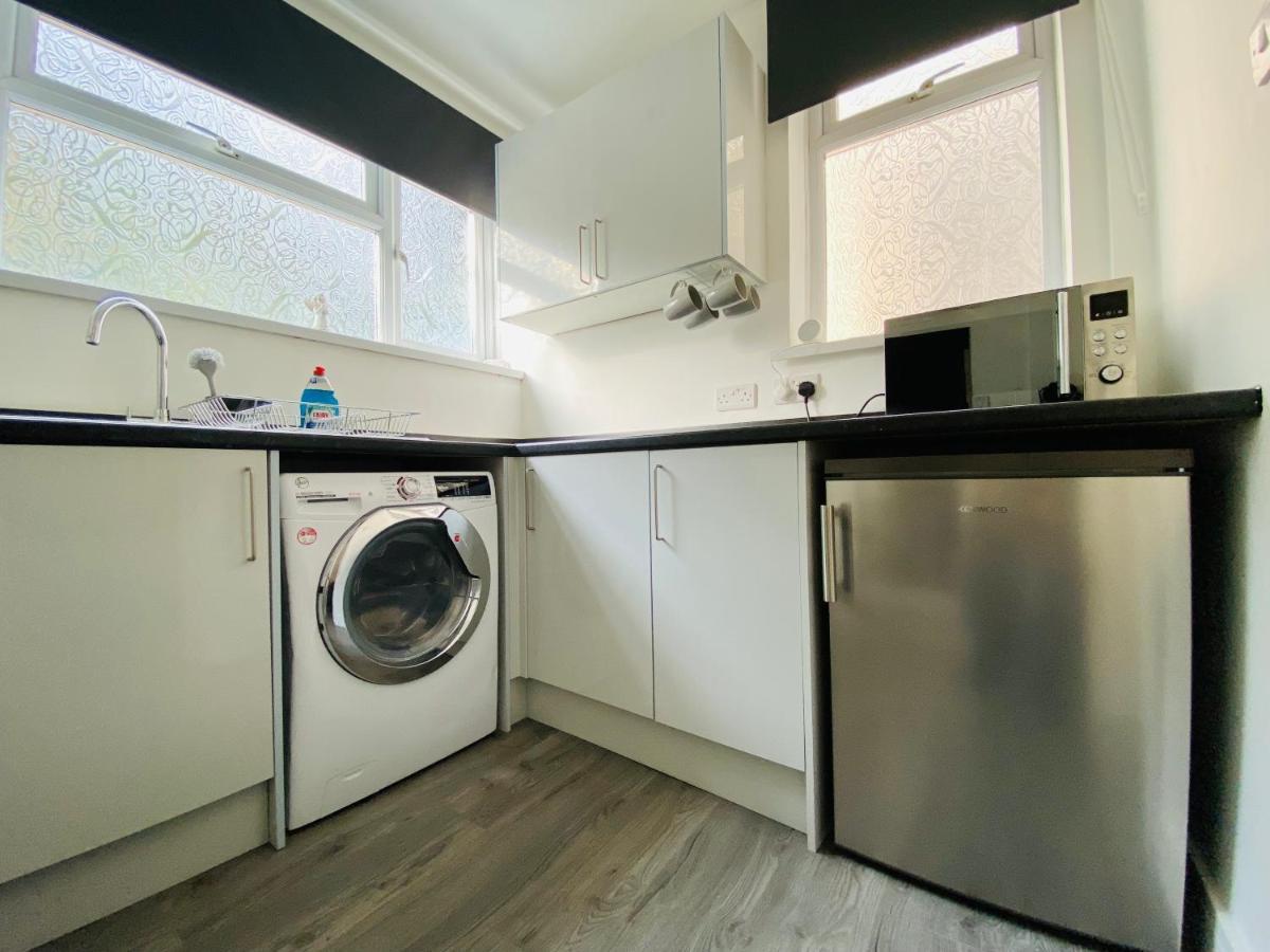 Emerald Living, 4 Bedrooms In The Heart Of Swansea, Close To Beaches! Exterior photo